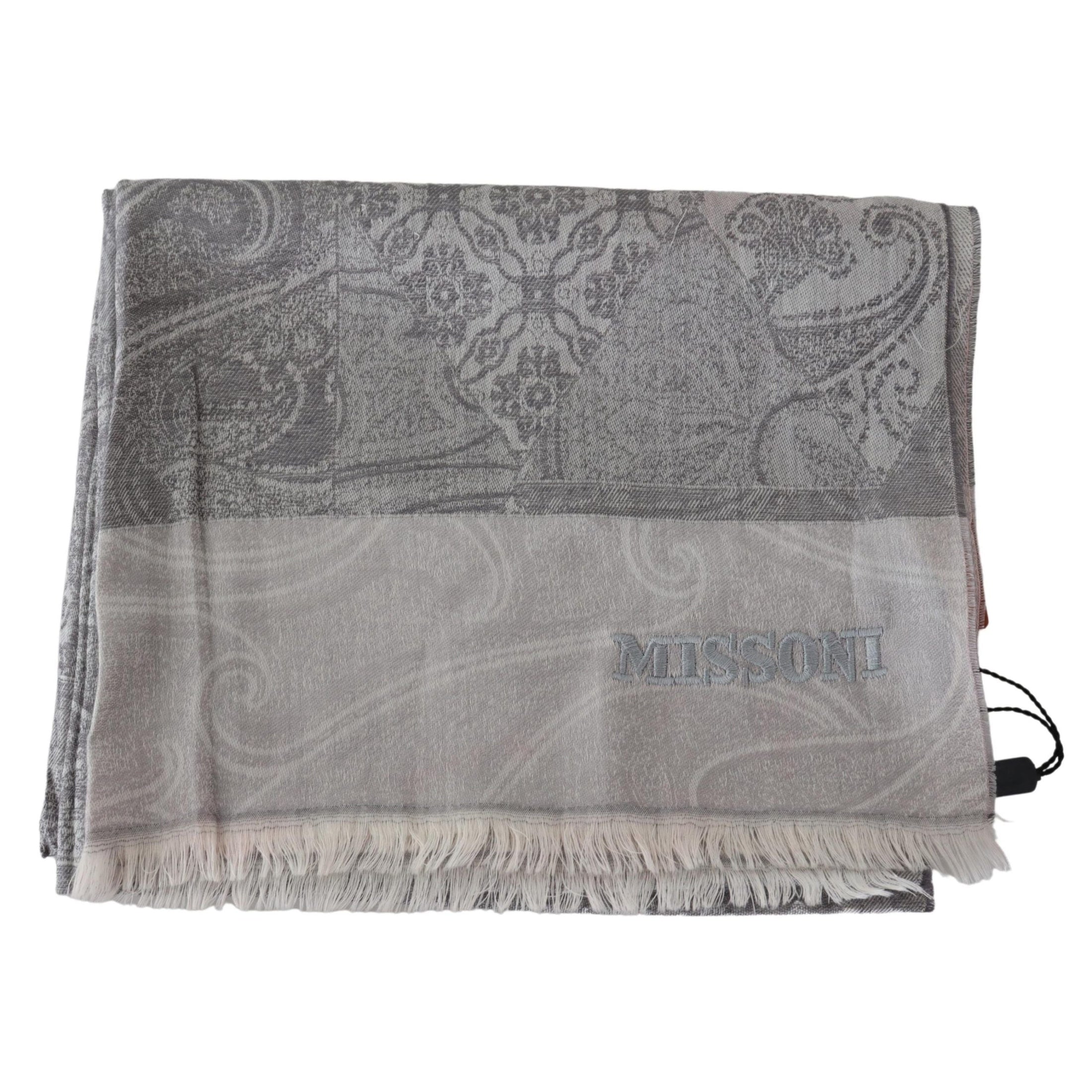 Elegant Paisley Wool Scarf in Gray