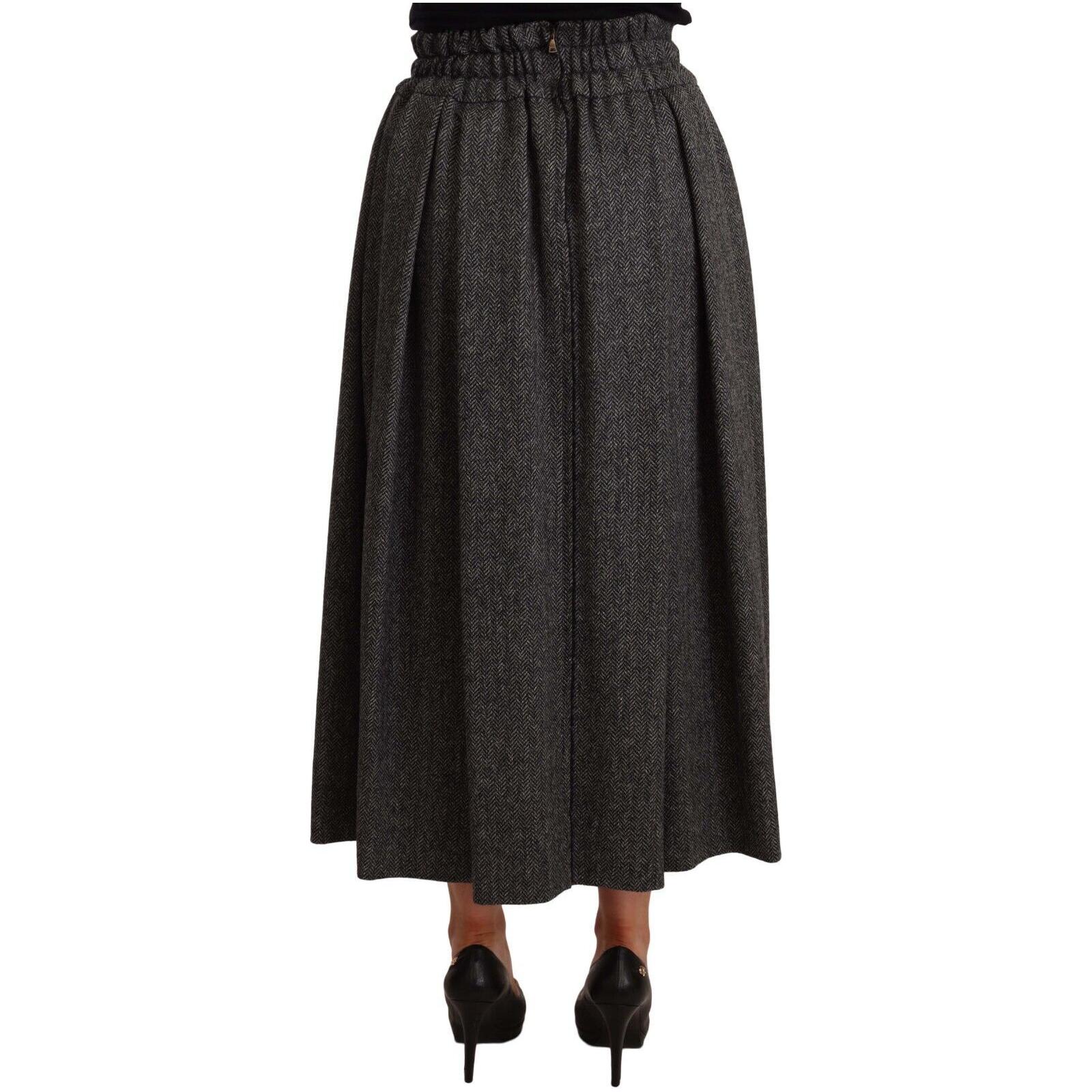 Elegant A-Line Midi Wool Skirt in Gray Zigzag