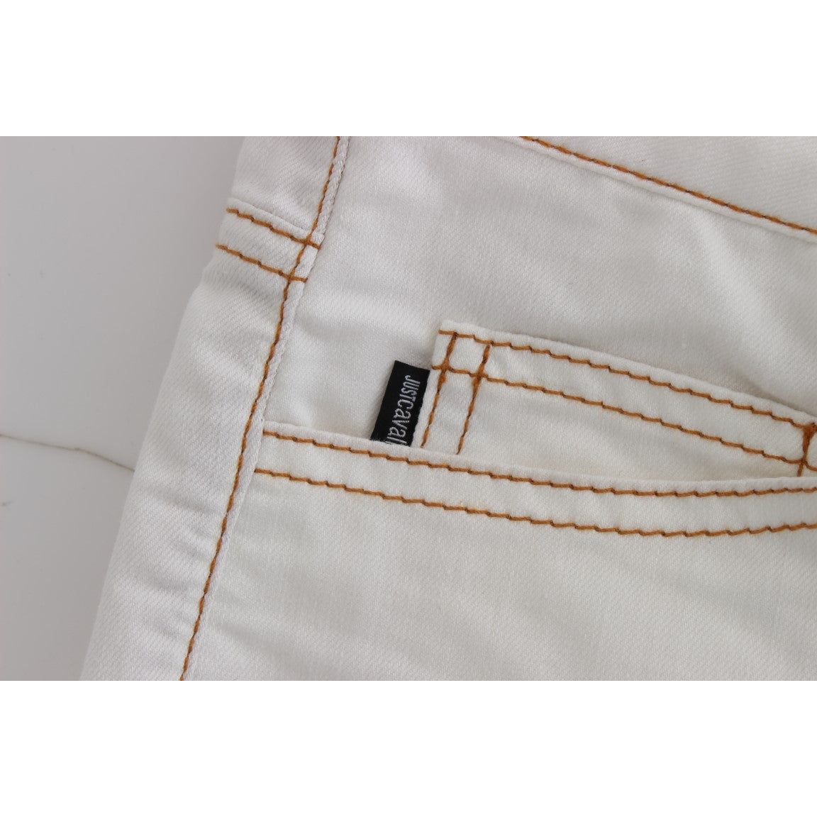 Chic White Slim Fit Denim