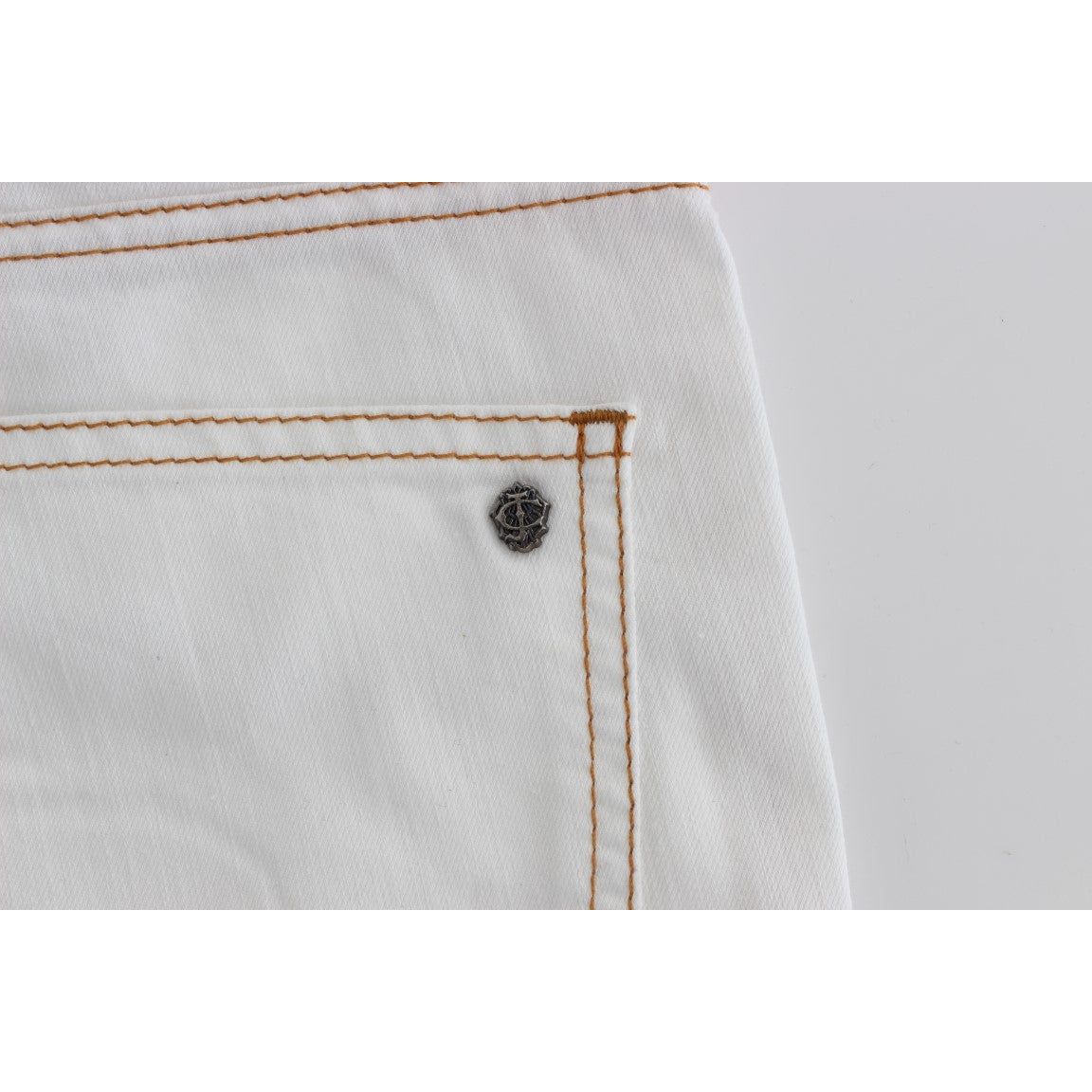 Chic White Slim Fit Denim