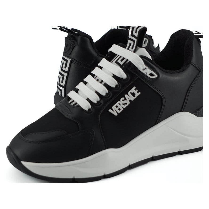 Elegant Monochrome Leather Sneakers