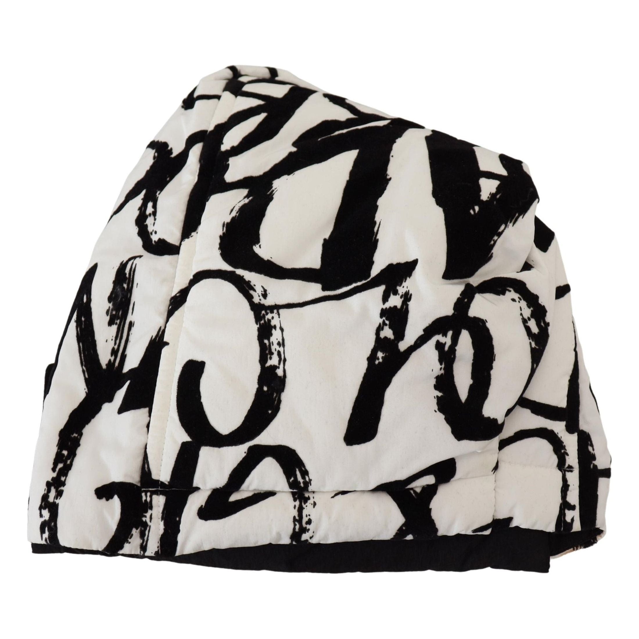 Elegant Monochrome Knit Beanie Hat