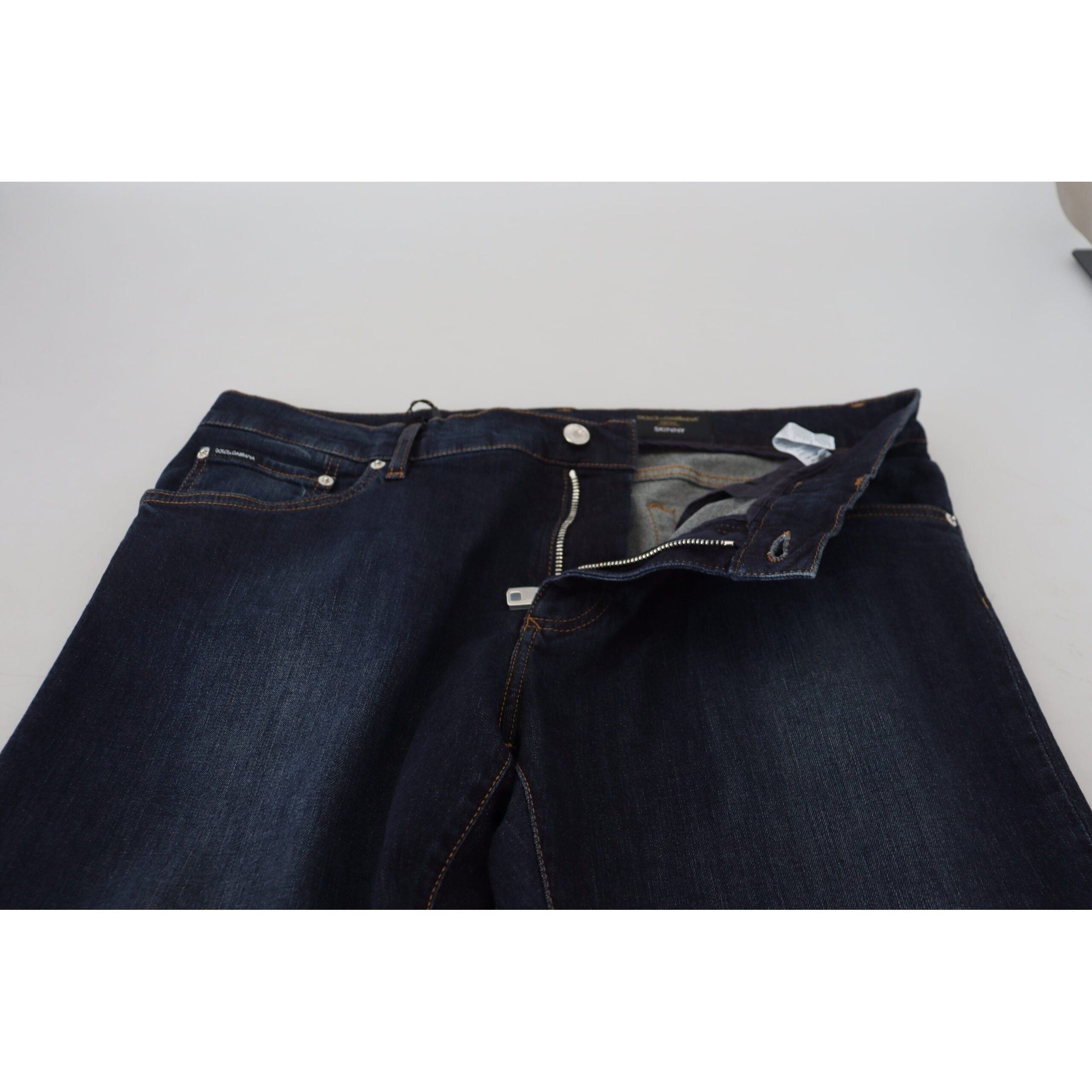 Sleek Skinny Jeans in Dark Blue