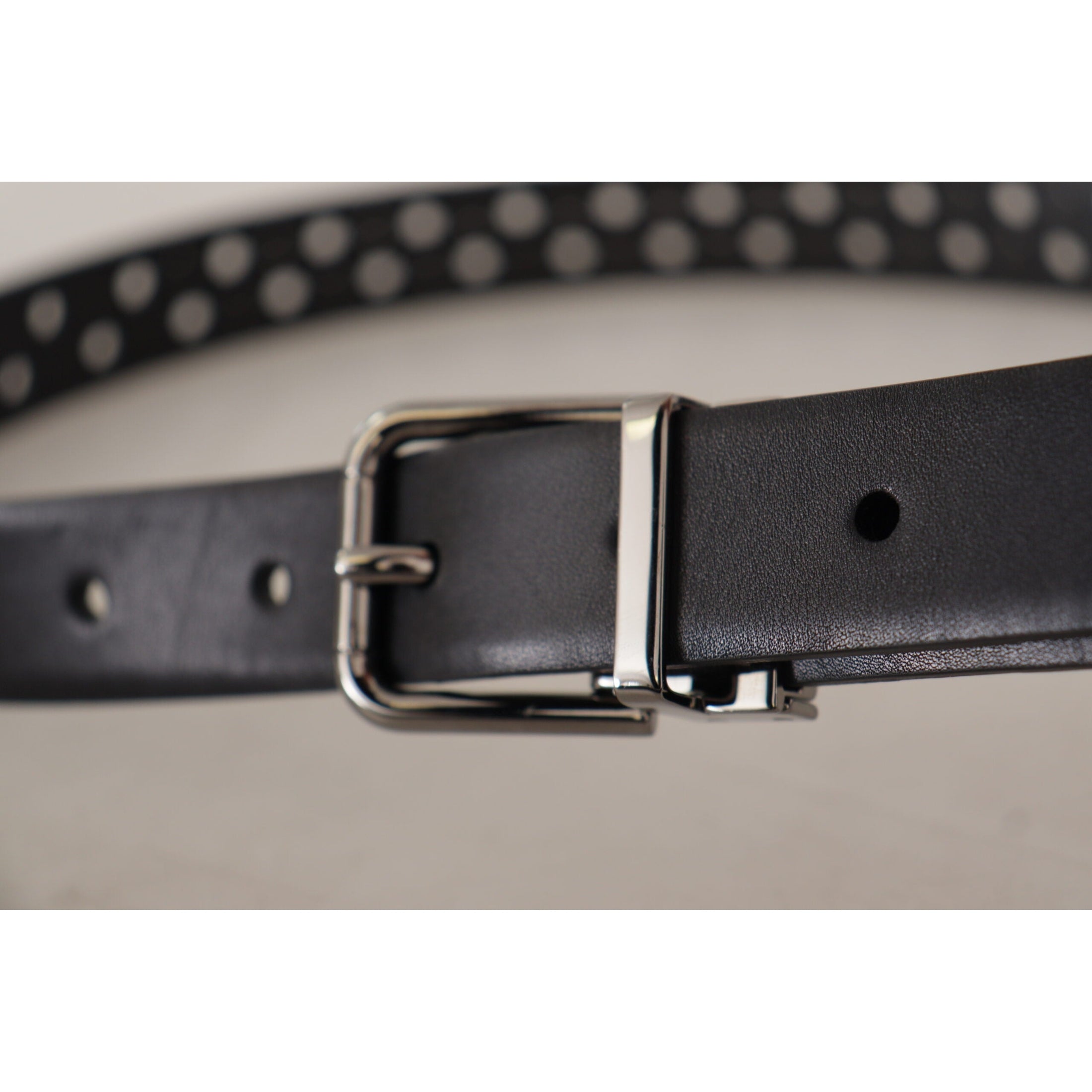 Elegant Black Leather Belt with Metal Buckle