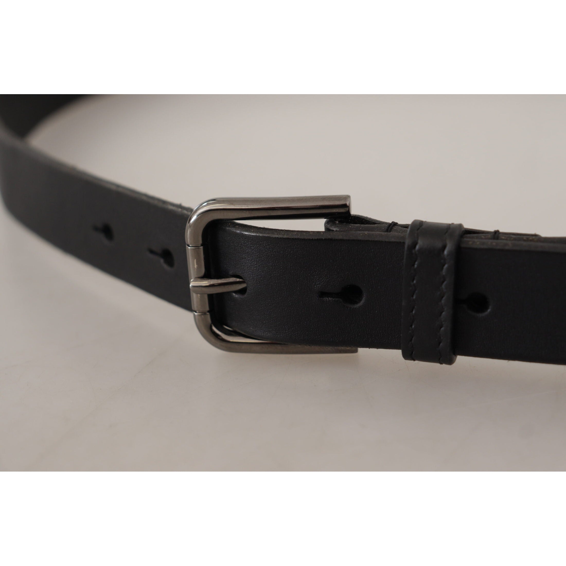 Elegant Black Leather Belt with Metal Buckle