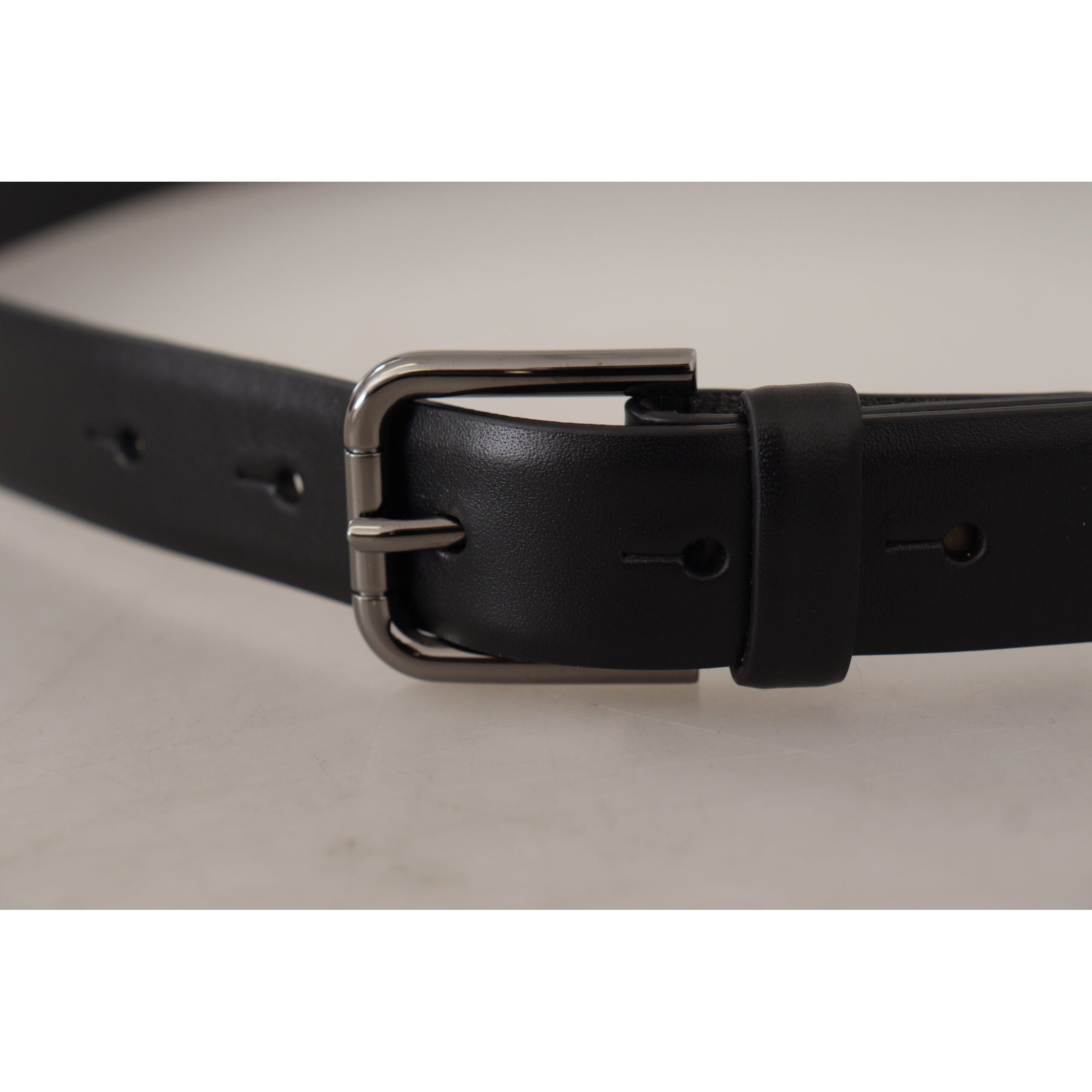 Elegant Black Leather Classic Belt