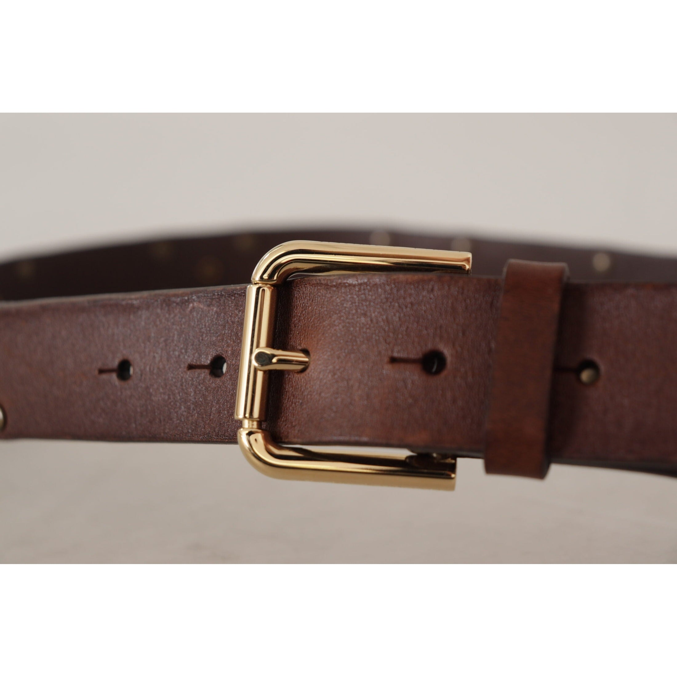 Elegant Leather Belt with Metal Buckle