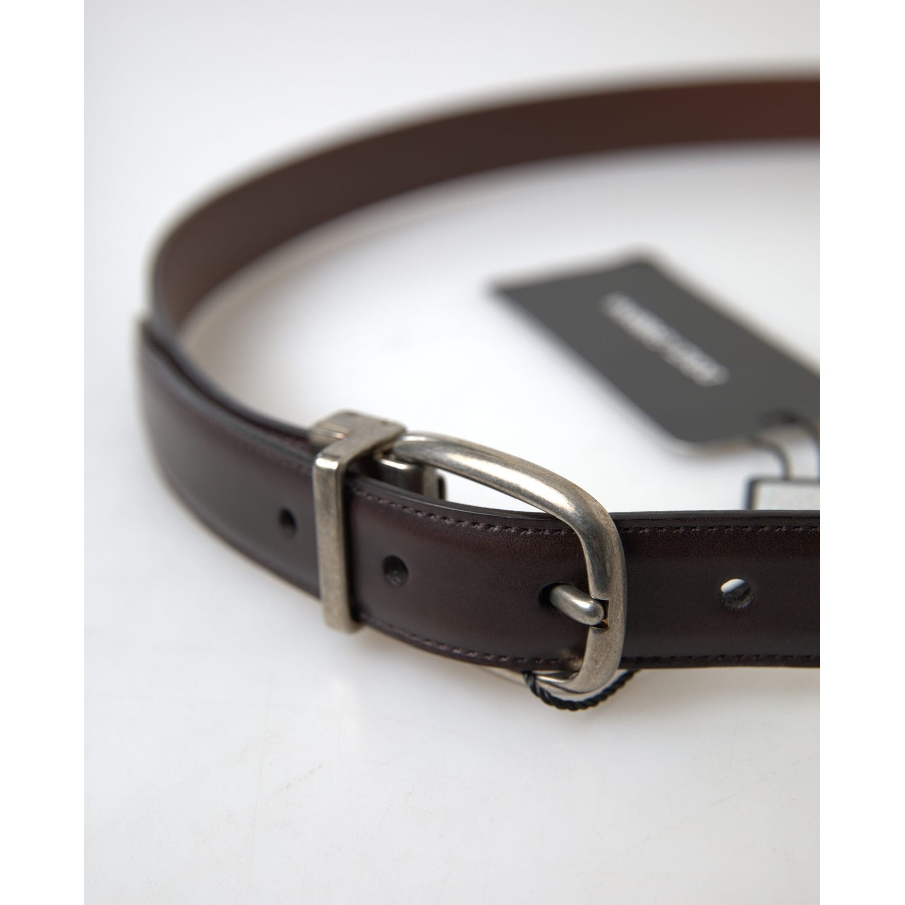 Elegant Leather Belt with Metal Buckle