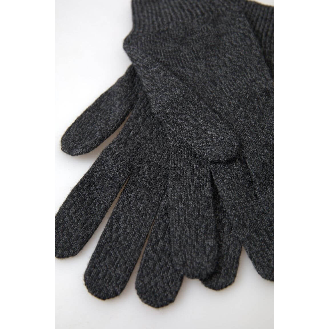 Elegant Virgin Wool Winter Gloves in Gray