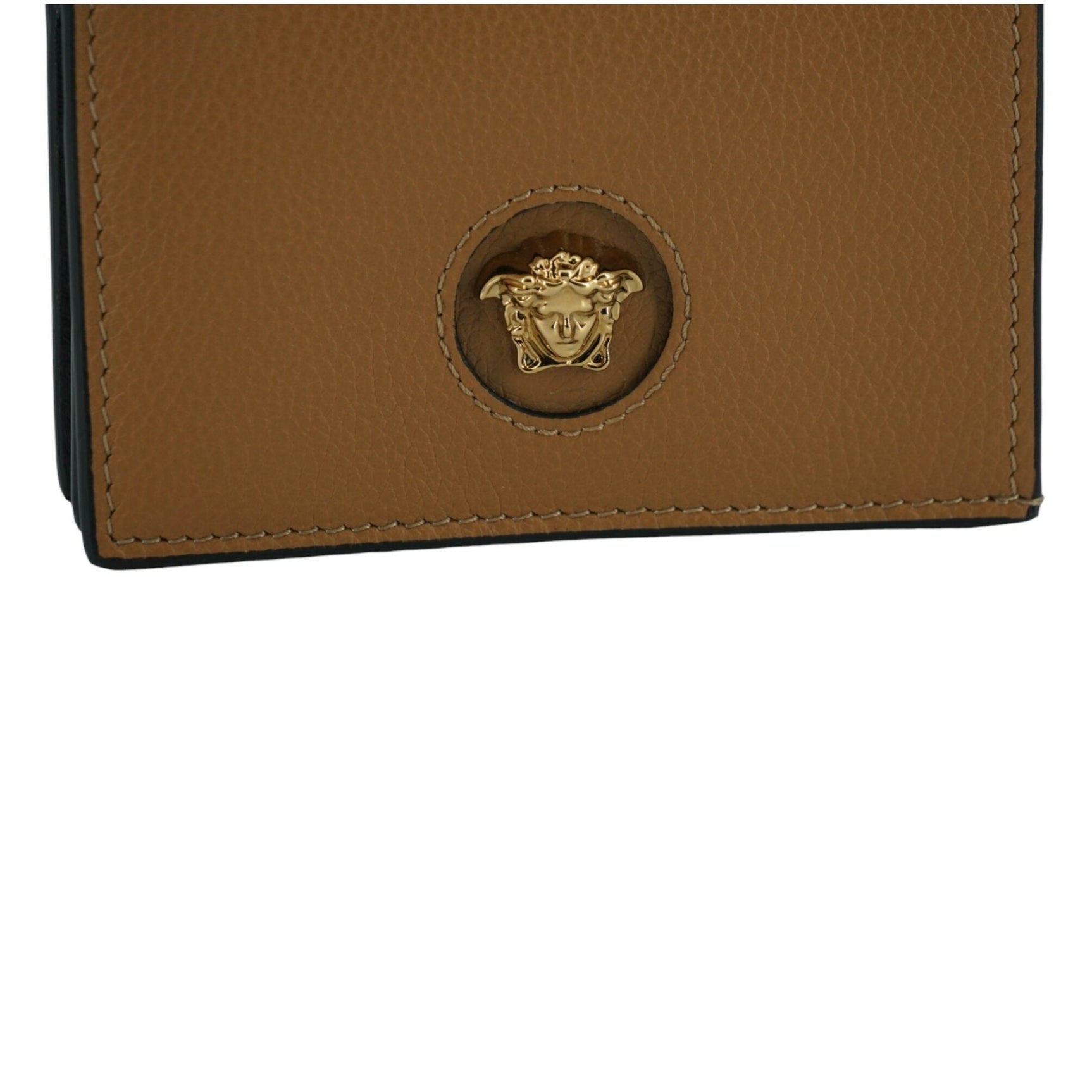 Elegant Compact Leather Wallet in Brown