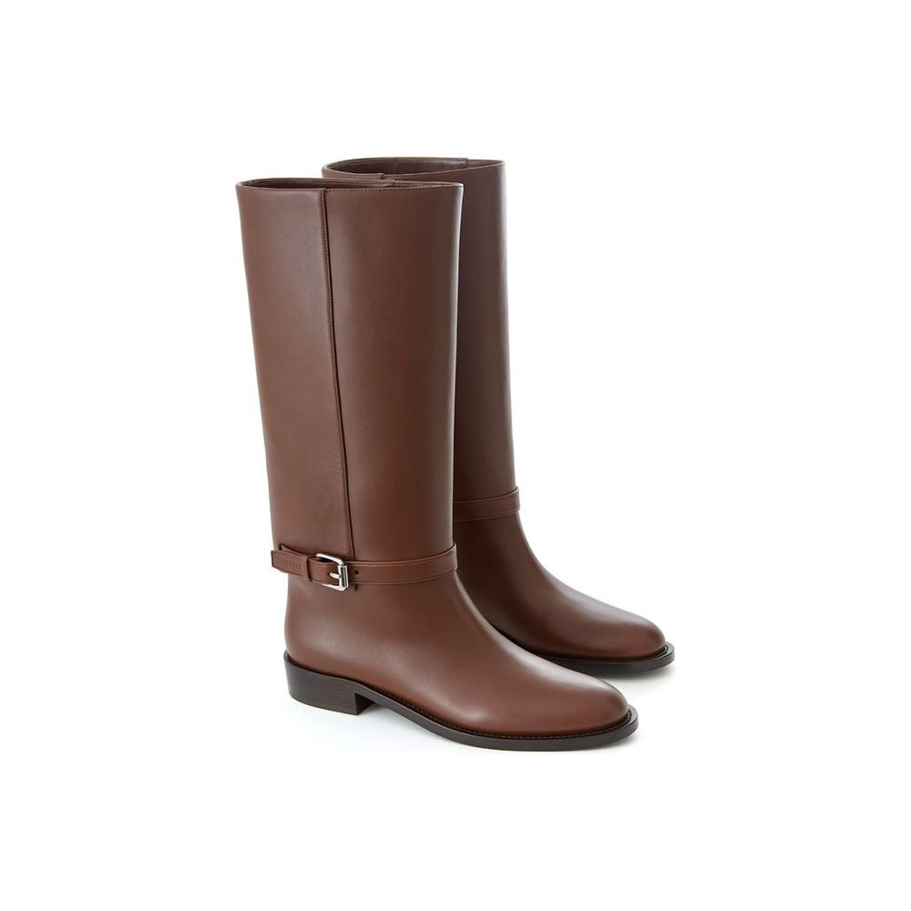 Elegant Leather Boots in Rich Brown