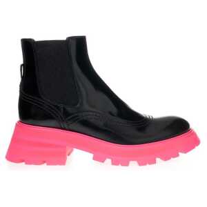 Alexander McQueen Elegant Black Leather Boots