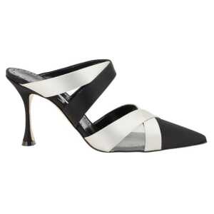 Manolo Blahnik Oyounak Pumps