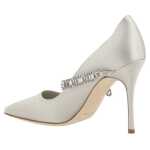 Manolo Blahnik Hamedi Pumps 3