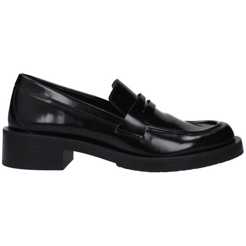 Stuart Weitzman Black Leather Loafer, theFeinheit