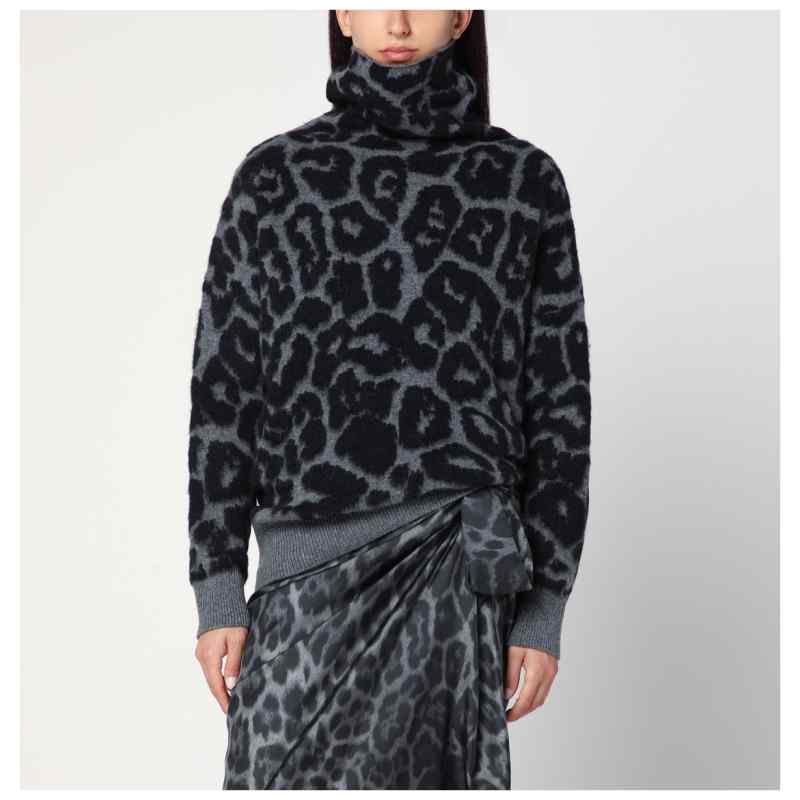 Stella McCartney Leopard print turtleneck sweater in wool Stella McCartney Leopard print turtleneck sweater in wool, theFeinheit