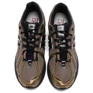 New Balance 1906R sneakers