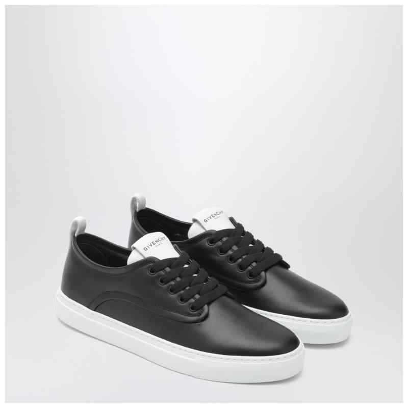 Givenchy New City sneakers in black leather, theFeinheit