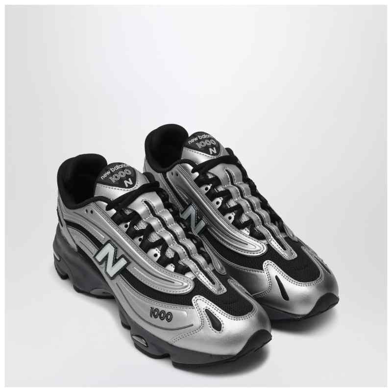 New Balance Sneakers 1000 SL in metallic silver leather New Balance Sneakers 1000 SL in metallic silver leather, theFeinheit