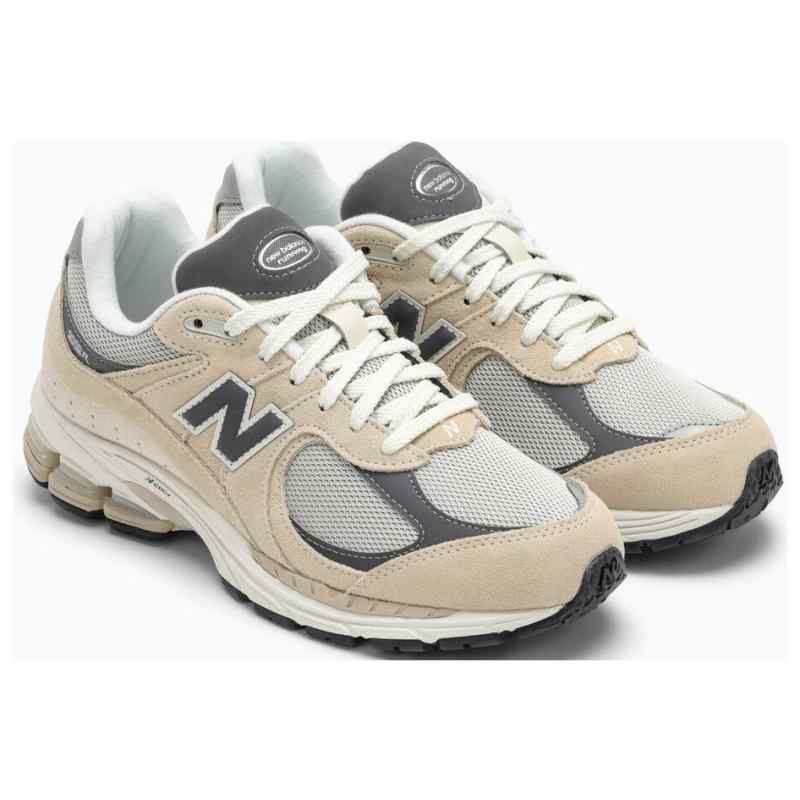 New Balance Low M2002R Sandstone sneakers