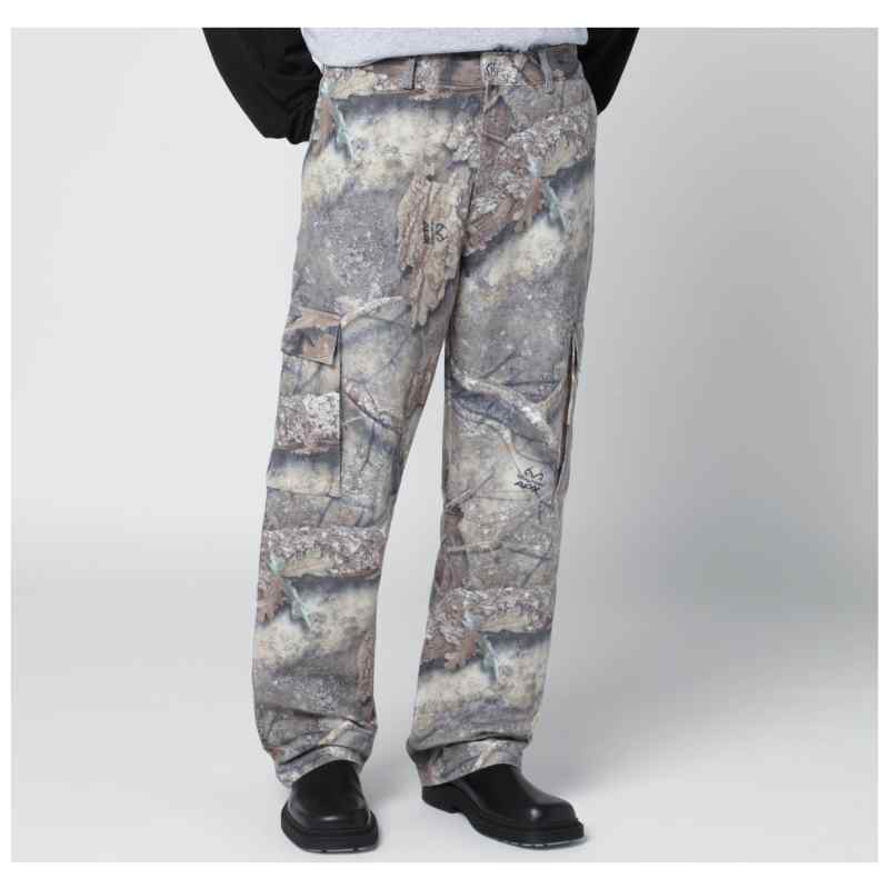 Represent Realtree Camo cargo trousers, theFeinheit