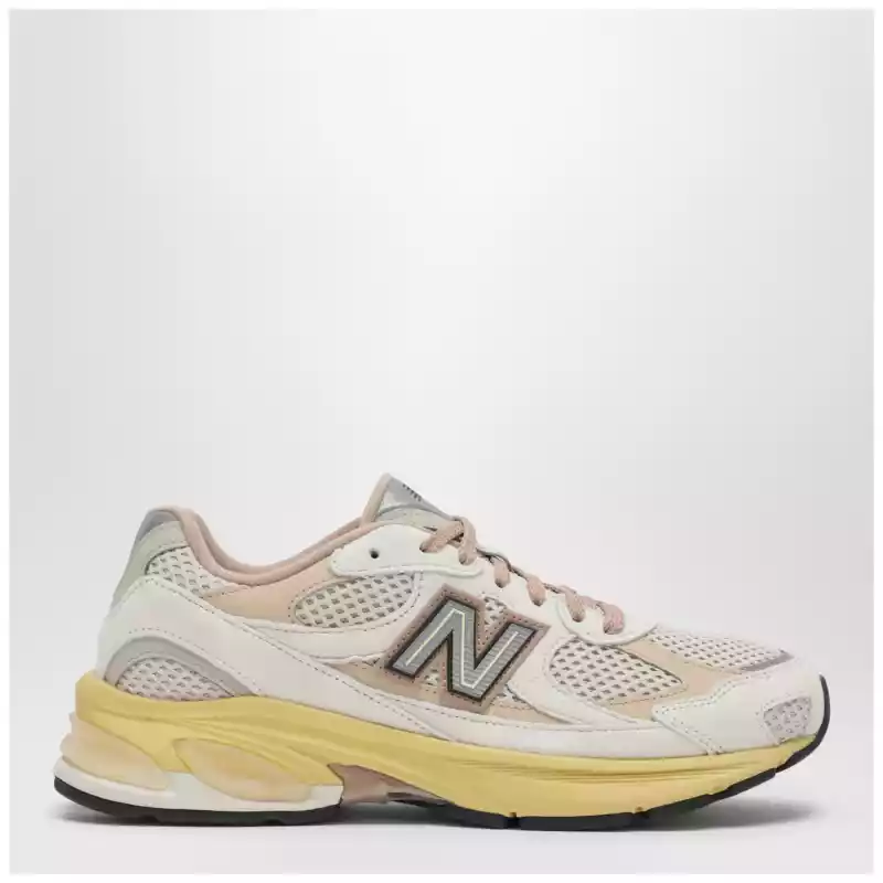 New Balance 2010 sneaker in Linen/Desert Clay