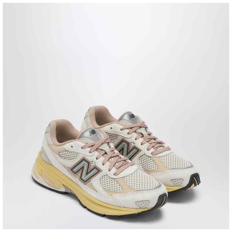 New Balance 2010 sneaker in Linen/Desert Clay, theFeinheit