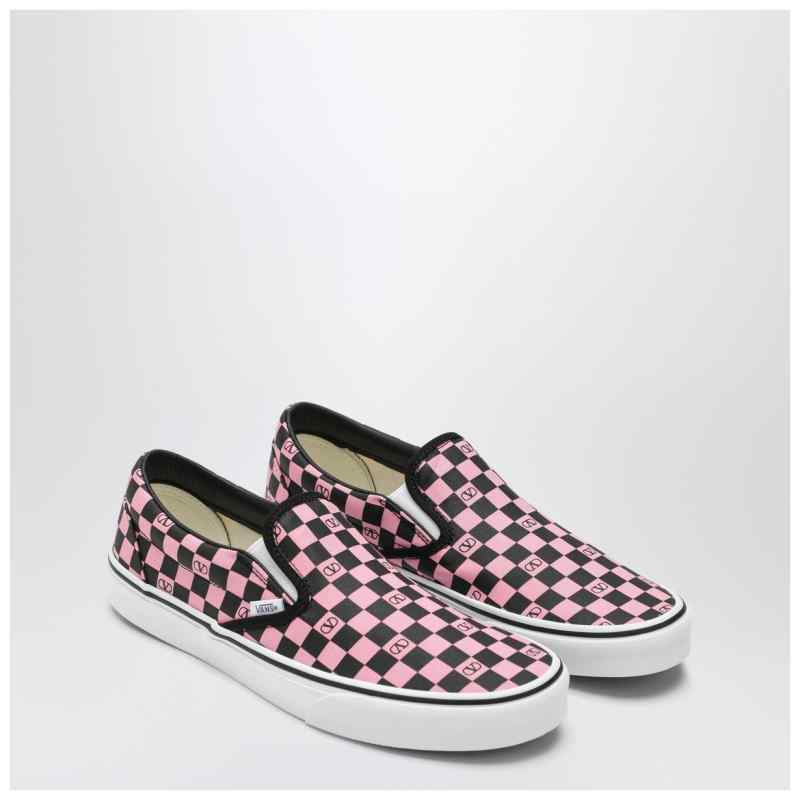 Valentino Garavani X Vans Slip-On sneakers orchid pink/black with VLogo Checkerboard print, theFeinheit