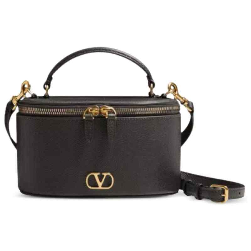 Valentino Garavani Bags.. Ivory, theFeinheit