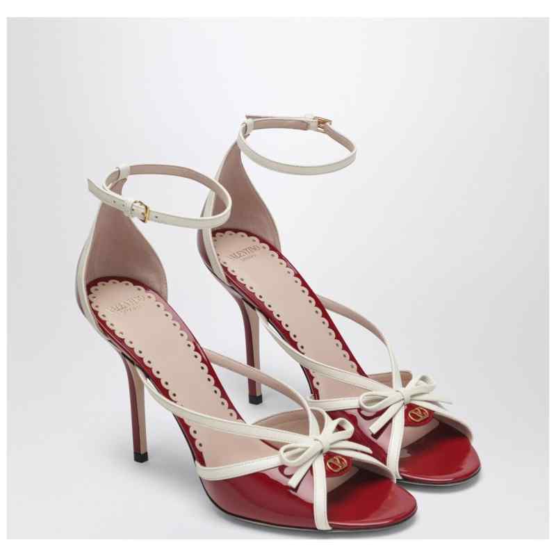 Valentino Garavani Bepointy sandal red/ivory in patent leather and kidskin, theFeinheit
