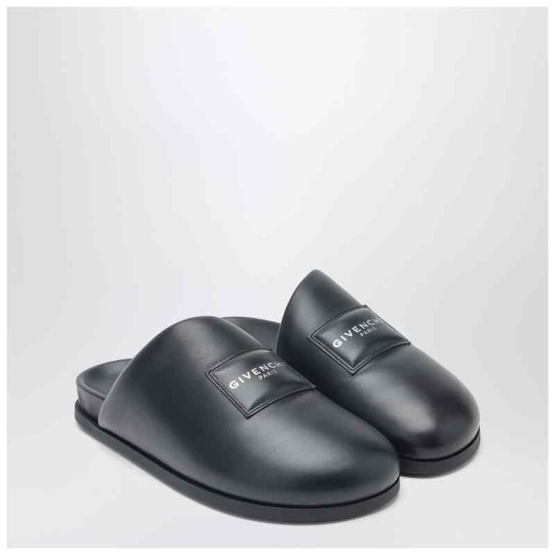 Givenchy Label flat mules in black nappa leather, theFeinheit