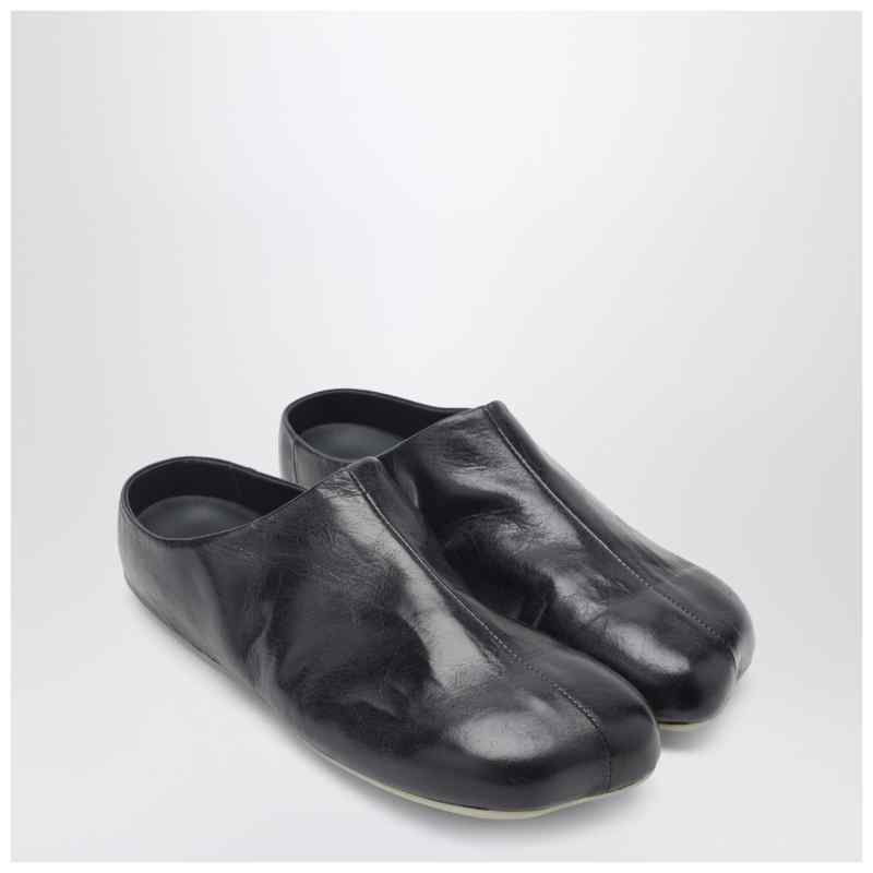 MM6 Maison Margiela Black Factory leather clogs, theFeinheit