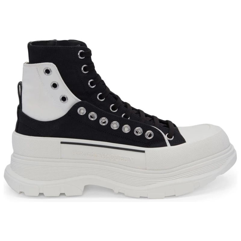 Alexander McQueen Tread Slick lace-up Fastening Boots Alexander McQueen Tread Slick lace-up Fastening Boots