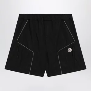 Moncler Black cargo shorts in cotton gabardine