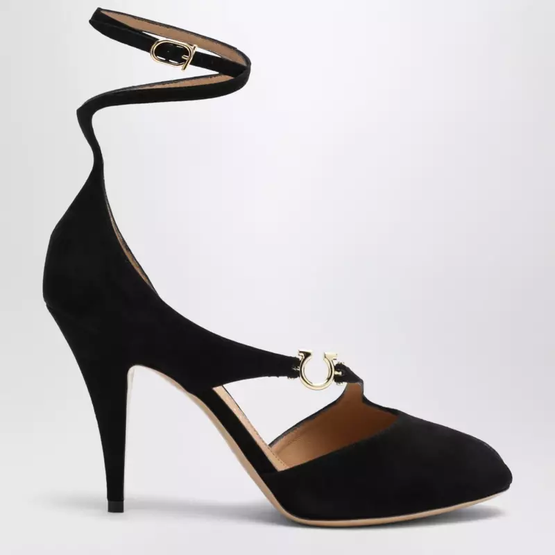 Ferragamo Décolleté with Gancini detail