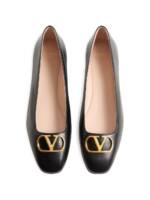 Valentino Garavani Flat shoes