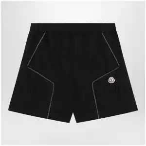 Moncler Black cargo shorts in cotton gabardine