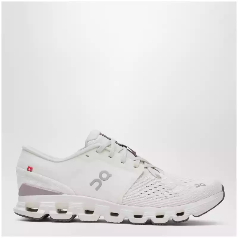 Cloud X 4 Ivory/Heron sneakers