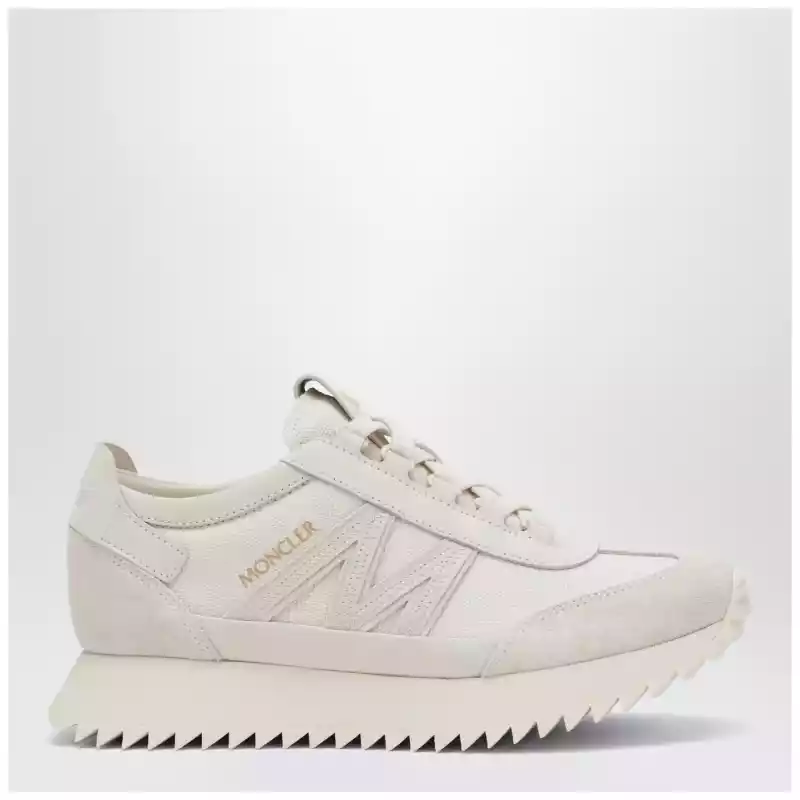 Moncler Pacey2 sneaker in beige canvas and leather