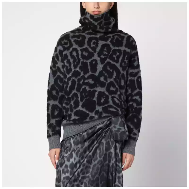 Stella McCartney Leopard print turtleneck sweater in wool