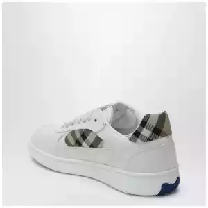 Burberry Terrace sneakers in leather and beige Check