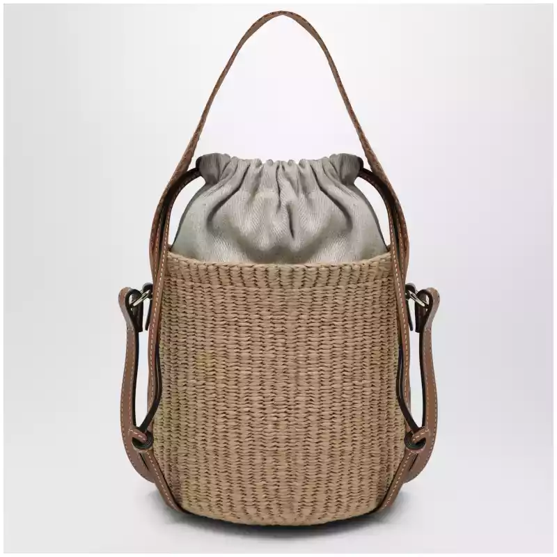 Chloé Small Woody bucket bag in woven paper and leather, beige