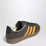 adidas Originals Sneaker Gazelle Indoor Brown / Lucid Tangerine / Wonder White