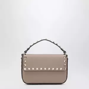 Valentino Garavani Rockstud pouch in grained calf leather, powder