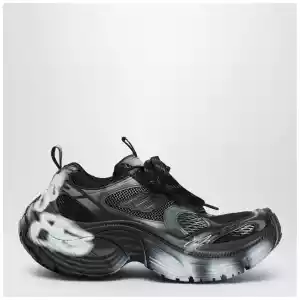 Balenciaga White/black 6XL sneakers with spray details