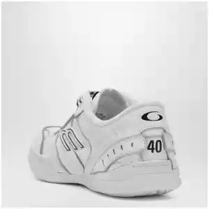 Balenciaga Hamptons Worn-Out Mid white Sneakers