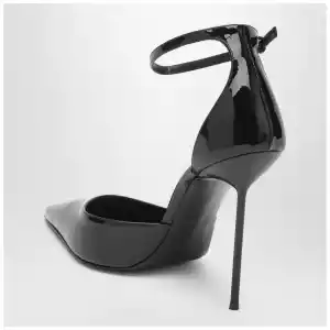 Paris Texas Lidia pumps in black patent leather
