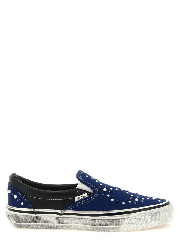 VN000D9PIND1_01_M_2026-04-03T08-48-49.027Z Vans Premium Classic Slip-on Sneakers