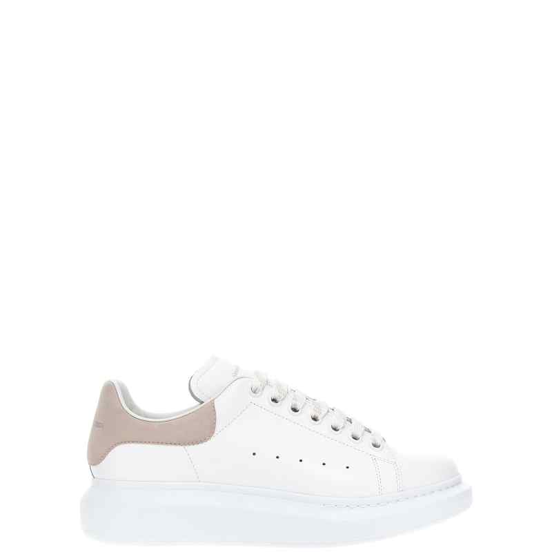 553770WIAIH9182_01_M_2025-06-27T06-25-46.713Z-1 Alexander McQueen Larry Sneakers