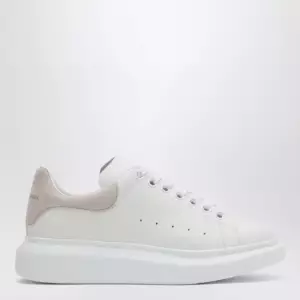 Alexander McQueen Oversized Sneakers in white/patchouli